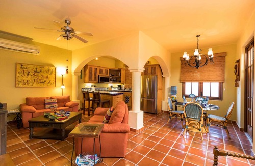 Nopolo House | 2 Bed 2 bath Just a couple steps to the beach!