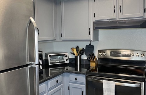 Tempe Condo | 2 bed 2 bath near Tempe Marketplace with lots of bars, dining and entertainment!