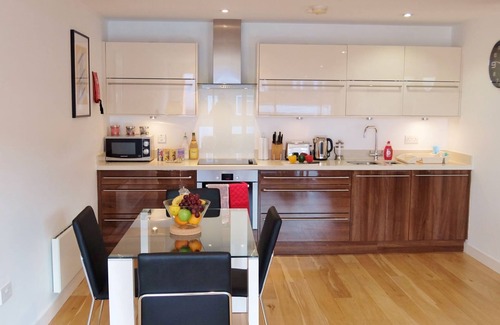 Manor Condo | 2 Bed, 2 Bath next to the station