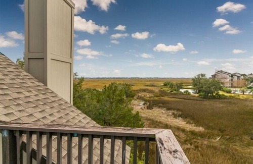 St. Simons Island House | 2 bed/2 bath Pedestal Home - Amazing Marsh Views!