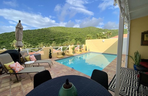Teagues Bay Villa | 2 bed 2 bath Villa with Private Pool! Sleeps 4