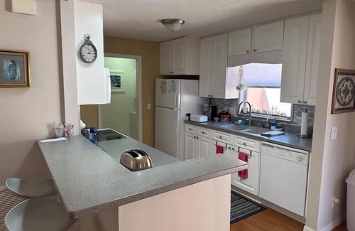 El Cortez House | 2 bed/2bath Courtyard Villa Spanish Springs w/cart