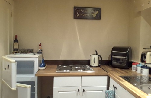 Ferryden Apartment | 2 Bed Apartment 2 Mins Walk Away From the Beach!