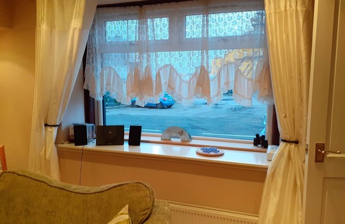 Ferryden Apartment | 2 Bed Apartment 2 Mins Walk Away From the Beach!