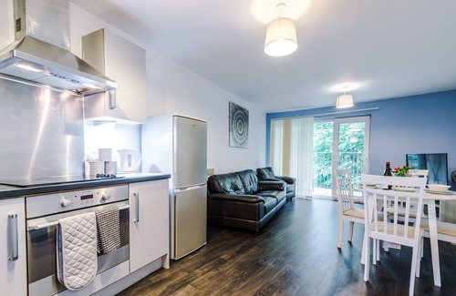 Clayton Apartment | 2 Bed Apartment Balcony Etihad, CO-OP Live