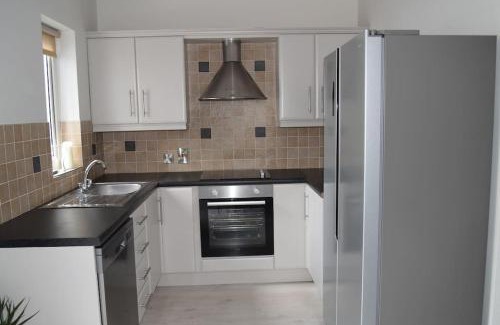 Ballycastle Apartment | 2 bed Apartment Ballycastle Seconds to Seafront