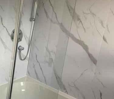 Central Aberdeen Apartment | 2-Bed Apartment in Aberdeen Sleeps 4 Parking