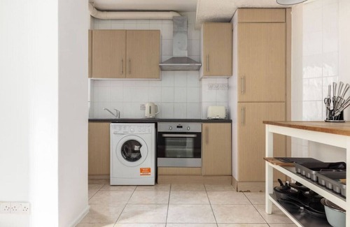 Whitechapel Apartment | 2 Bed Apartment in Shoreditch