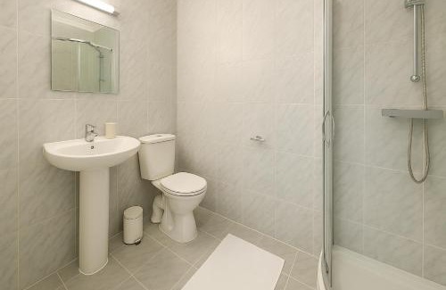 Surrey Docks Apartment | 2 Bed Apartment in Surrey Quays
