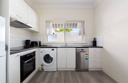 Manly Apartment | 2-Bed Apartment Near Manly Beach