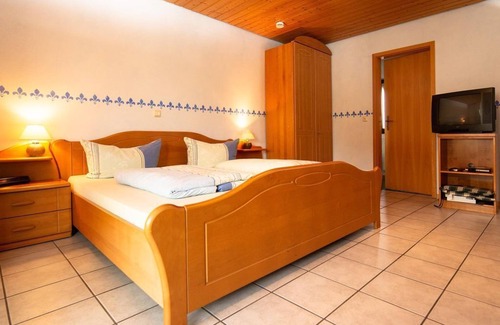 Longuich Bed & Breakfast | 2-bed apartment "Probstberg" - Ferienweingut Jung