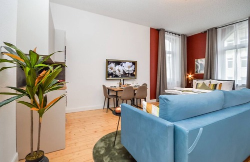 Bielefeld Apartment | 2-bed apartment with own kitchen & laundry room
