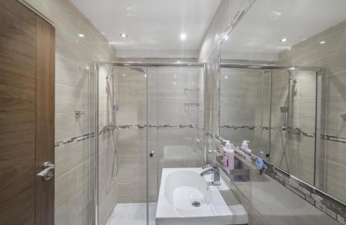 Ravenscourt Park Apartment | 2 bed Appt In Central London