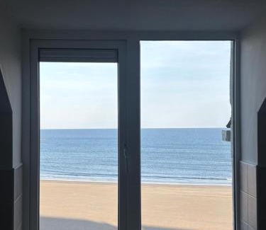 Inchydoney Apartment | 2 bed Beachfront Apartment Inchydoney Cork