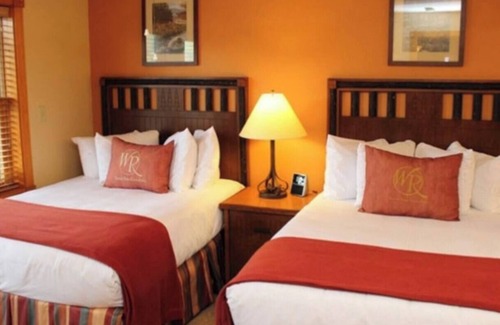Gatlinburg Resort | 2-bed cabin with waterpark, minigolf, zipline at Gatlinburg, TN