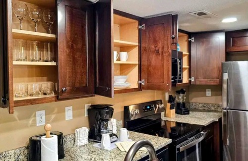 Gatlinburg Resort | 2-bed cabin with waterpark, minigolf, zipline at Gatlinburg, TN