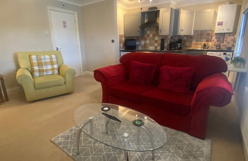 Bedford Apartment | 2 Bed Convenient Contractor Stay With Free Parking & Free Wifi