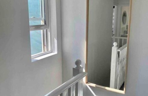 Barnstaple House | 2 Bed Cottage Barnstaple North Devon Dog-Friendly!