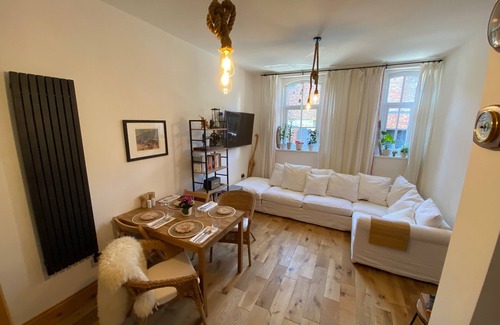 Tynemouth Cottage | 2 Bed Cottage - Sleeps 4 - Wifi - Parking