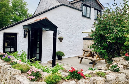 Saint Breward Cottage | 2 Bed, Dog Friendly Cottage, on Bodmin Moor, Cornwall, Old Brock Cottage