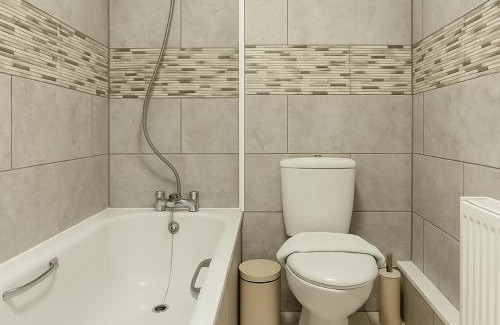 South Acton Apartment | 2 Bed Flat in Acton Town