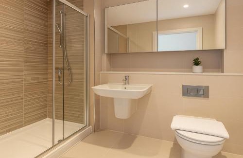Park Royal Apartment | 2 Bed Flat in Park Royal