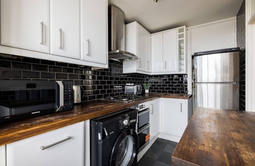 Shoreditch Apartment | 2 Bed Flat near Tower Bridge