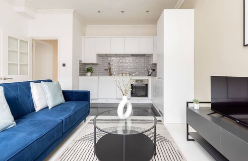 Wood Street Apartment | 2 Bed Flat near Walthamstow Market