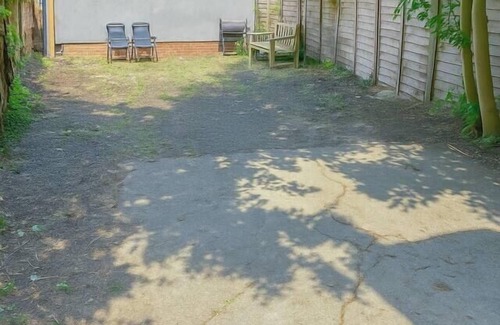 Harringay Apartment | 2-Bed Garden Flat - Modern - A