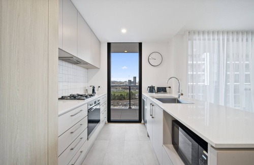 Phillip Apartment | 2-Bed Haven: Impeccable Interiors & Chic Amenities