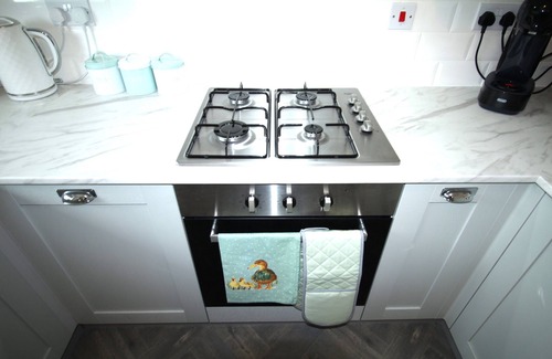 Ashington House | 2 Bed House - Large Garden - Fully Refurbished