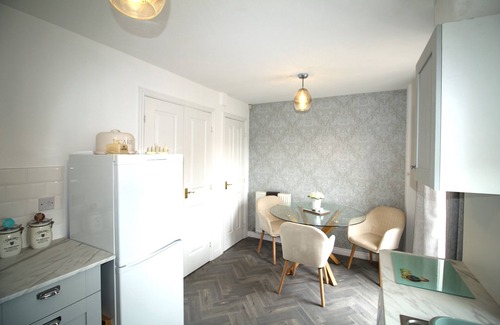 Ashington House | 2 Bed House - Large Garden - Fully Refurbished