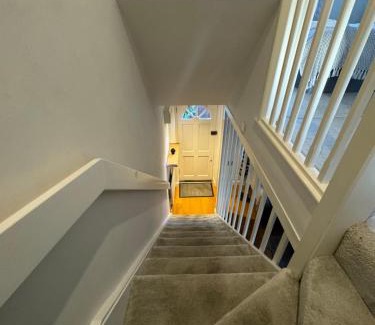 Cubitt Town House | 2 Bed House near Canary Wharf