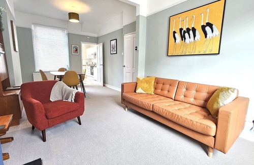 York House | 2 Bed House near York train station, sleeps 4