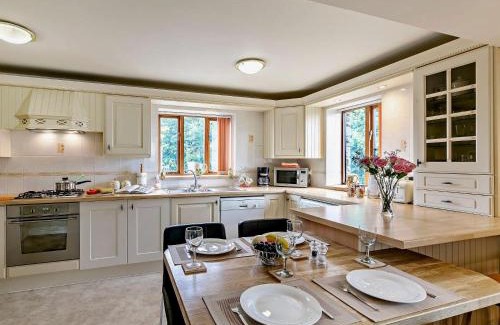 Barlow House | 2 bed in Barlow PK612