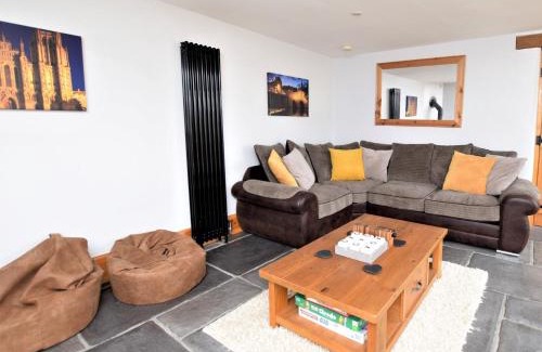 Farmborough House | 2 Bed in Bath 47045