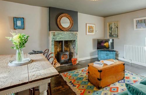 Trowbridge House | 2 Bed in Bath 90431