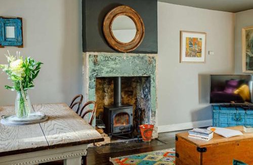 Trowbridge House | 2 Bed in Bath 90431
