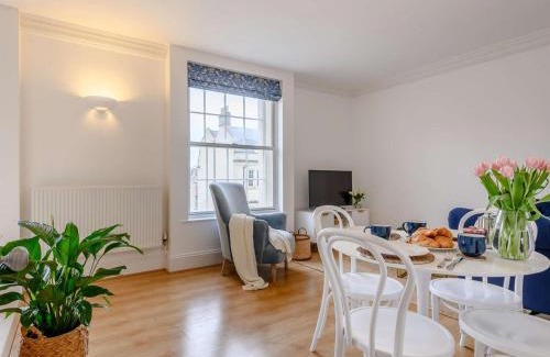 Bath House | 2 Bed in Bath 91066
