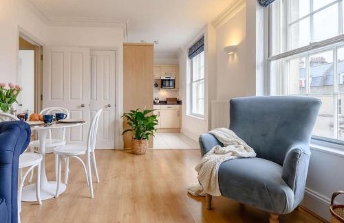 Bath House | 2 Bed in Bath 91066