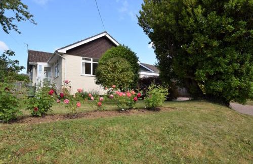 Brighstone House | 2 Bed in Brighstone IC132