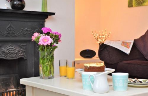 Charmouth House | 2 Bed in Charmouth DC189