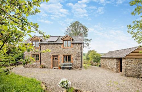 Newcastle-on-Clun House | 2 Bed in Clun 95107