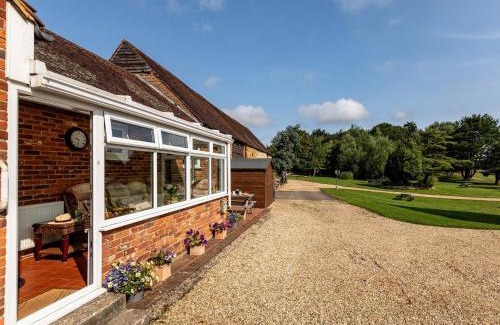 Godshill House | 2 Bed in Godshill 95173