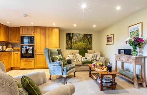 Godshill House | 2 Bed in Godshill 95174