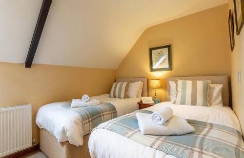 Godshill House | 2 Bed in Godshill 95174