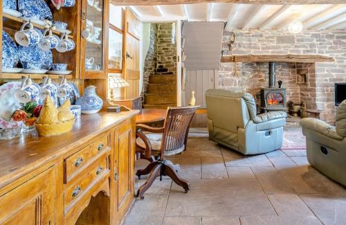 Brecon House | 2 bed in Llanfihangel-Nant-Bran BN200