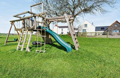 Narberth House | 2 Bed in Narberth 72864