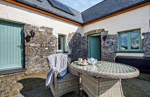 Narberth House | 2 Bed in Narberth 72865