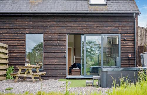 Okeford Fitzpaine House | 2 Bed in Sturminster Newton 88266